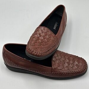 Auditions Brown Leather Loafers Comfort Shoe Women's 7 Narrow (AA) Basket Weave